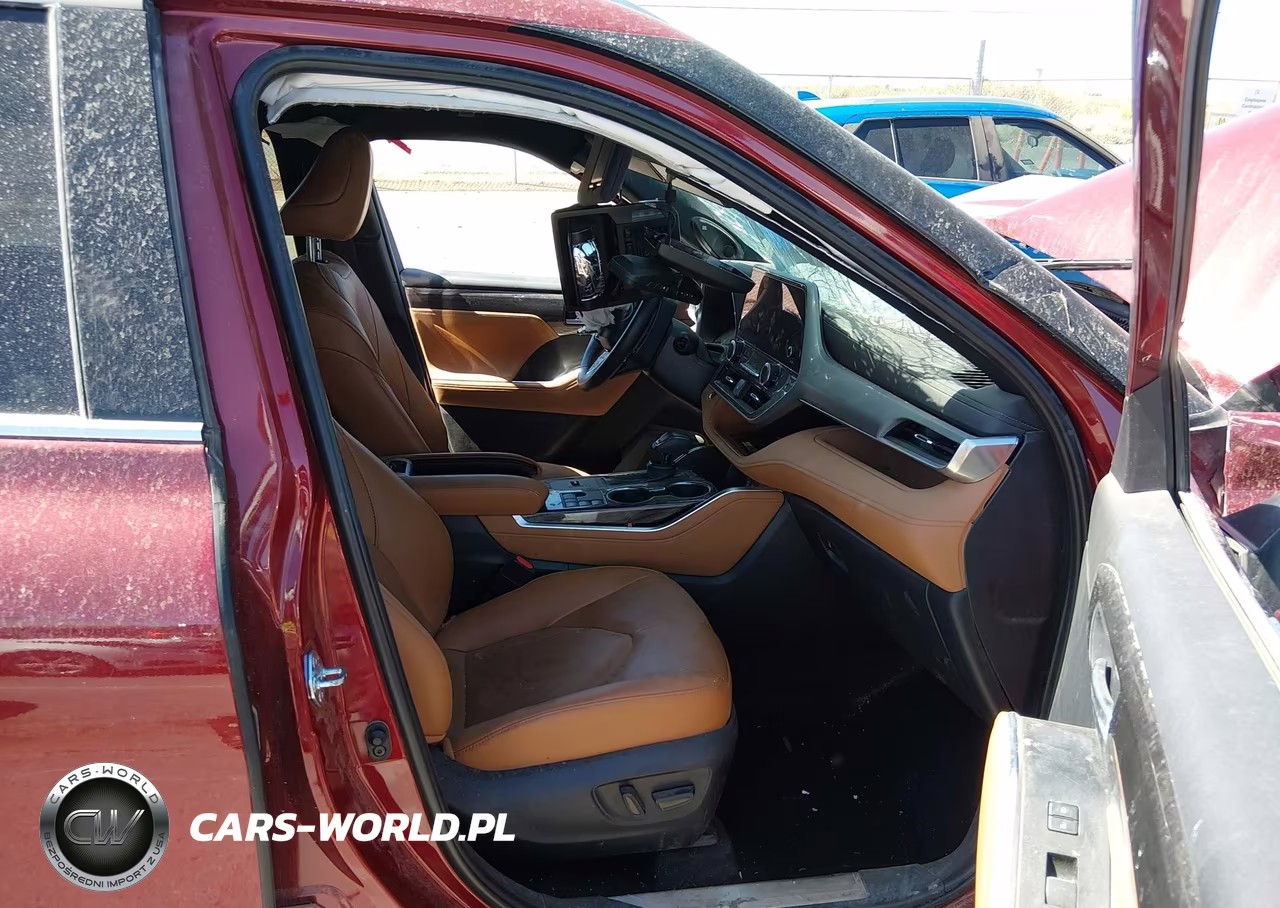 2026 Toyota Highlander Hybrid Platinum VIN:5TDEBRCH2TS699459 - 5