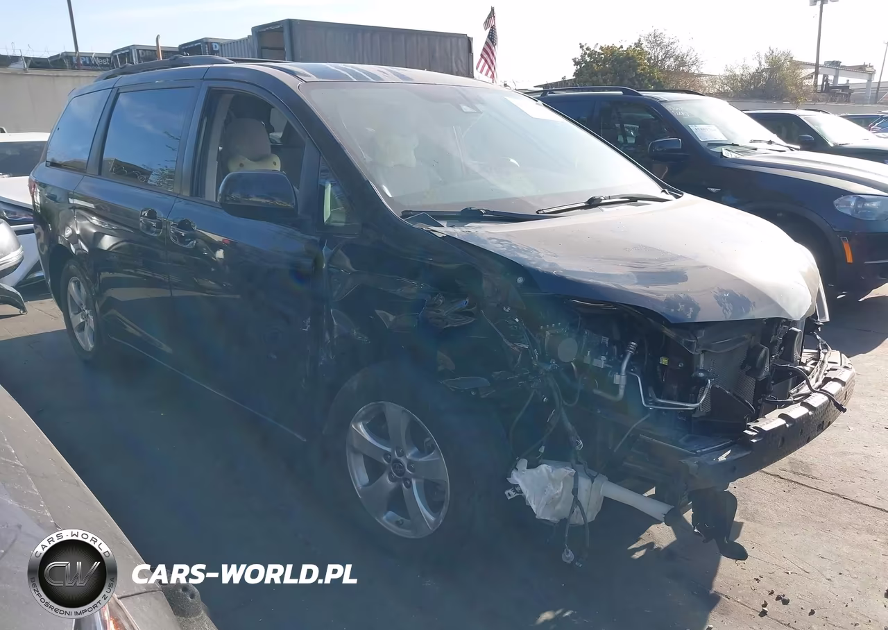 2020 Toyota Sienna Le