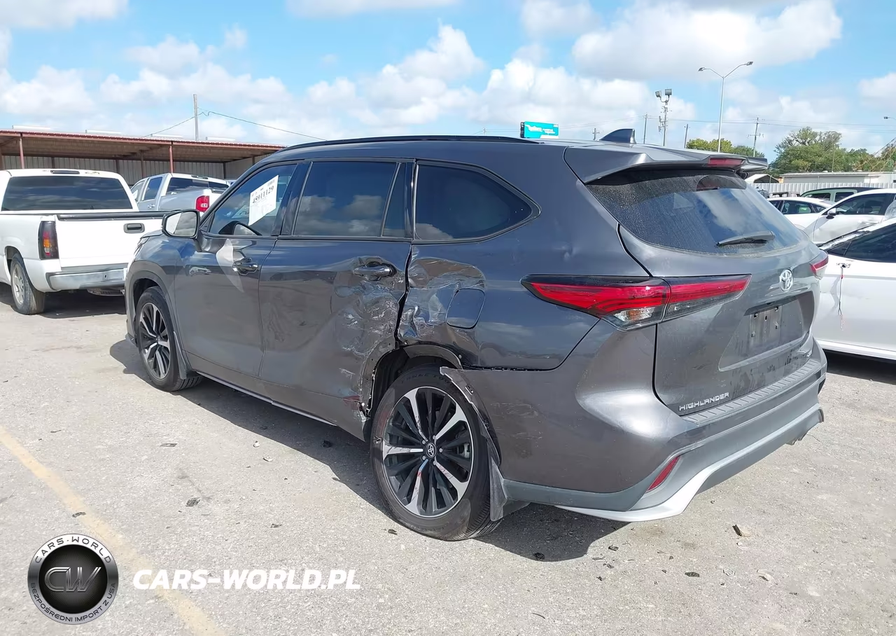 2022 Toyota Highlander Xse VIN:5TDLZRAHXNS131694 - 3