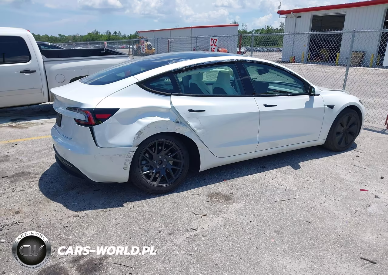 2025 Tesla Model 3 Long Range Rear-Wheel Drive-Standard Rear-Wheel Drive VIN:5YJ3E1EA1SF020848 - 4