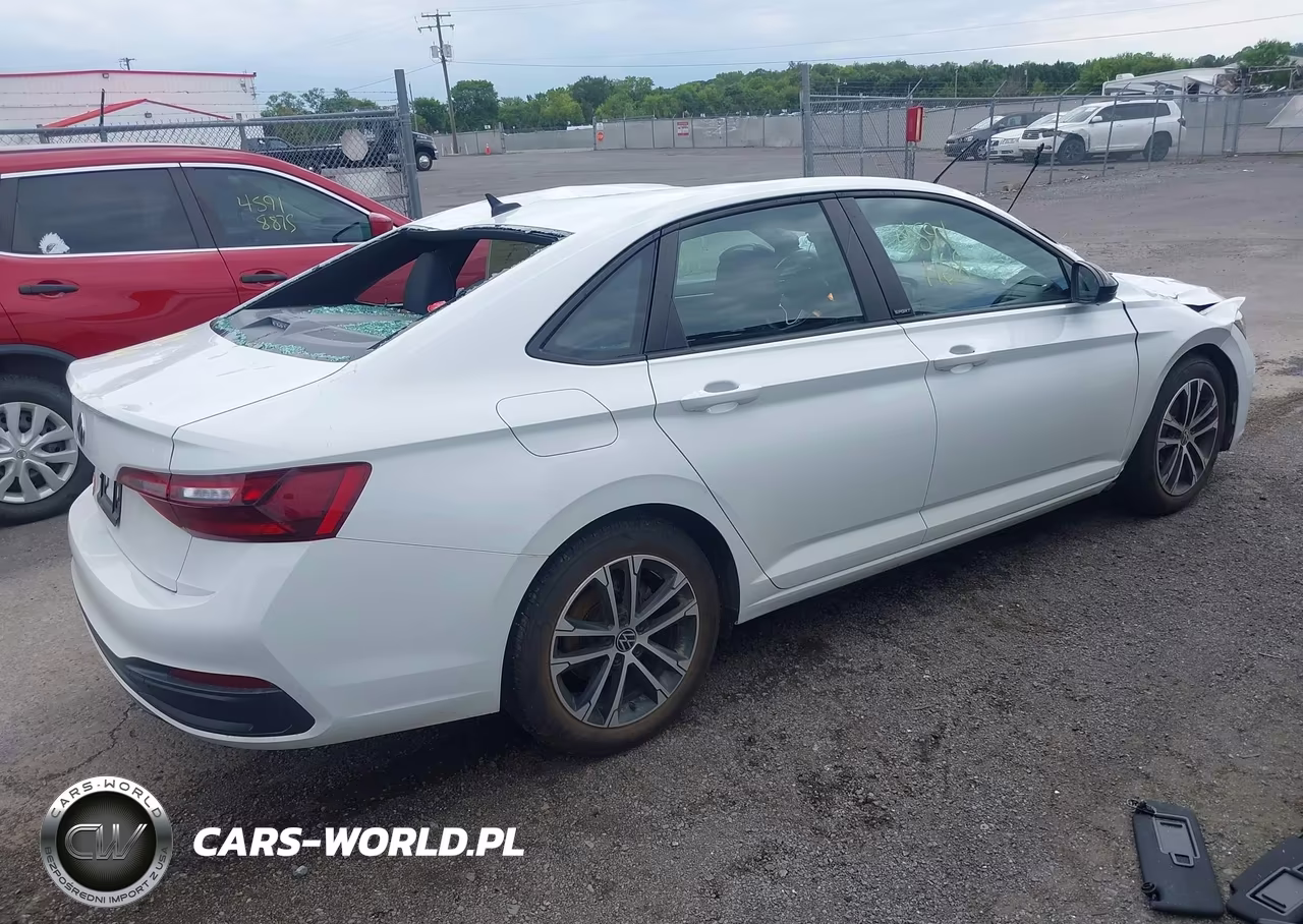 2023 Volkswagen Jetta 1.5T Sport VIN:3VWBM7BU5PM051889 - 4