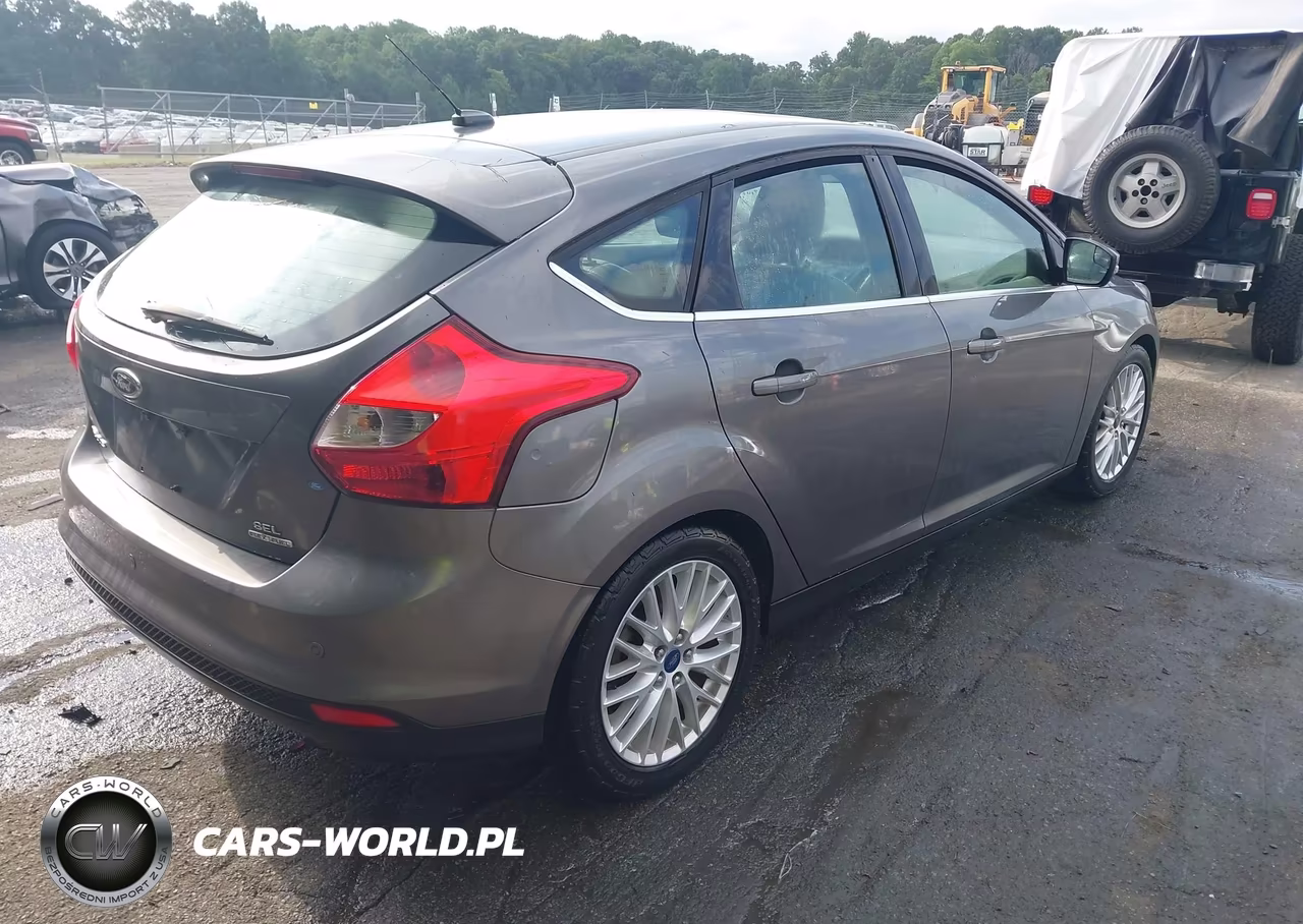 2012 Ford Focus Sel VIN:1FAHP3M26CL381048 - 4