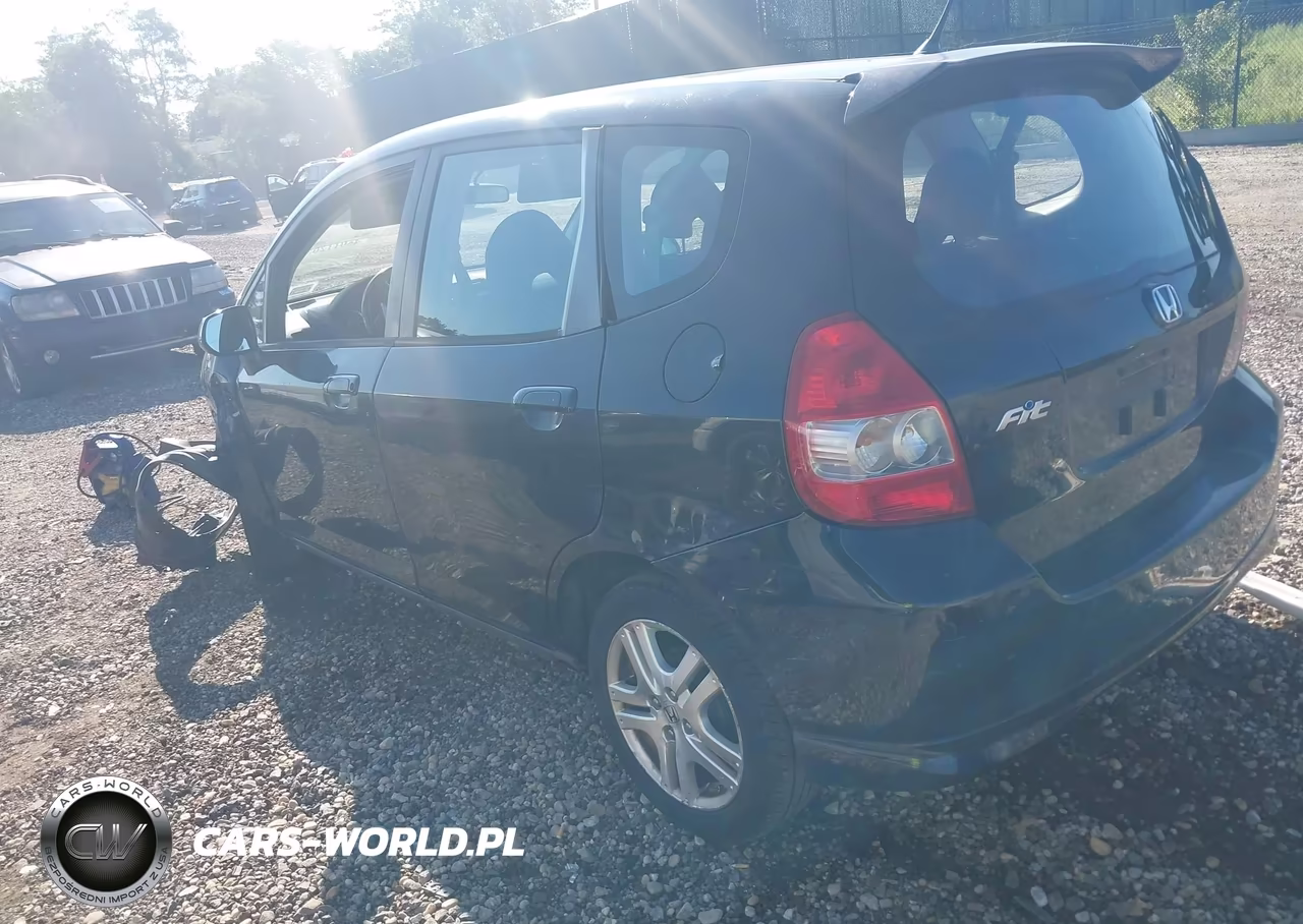 2008 Honda Fit Sport VIN:JHMGD38648S001082 - 3