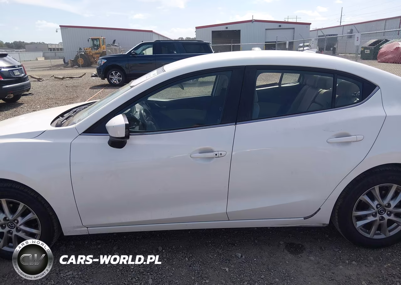 2014 Mazda Mazda3 I Touring VIN:JM1BM1V72E1126855 - 15