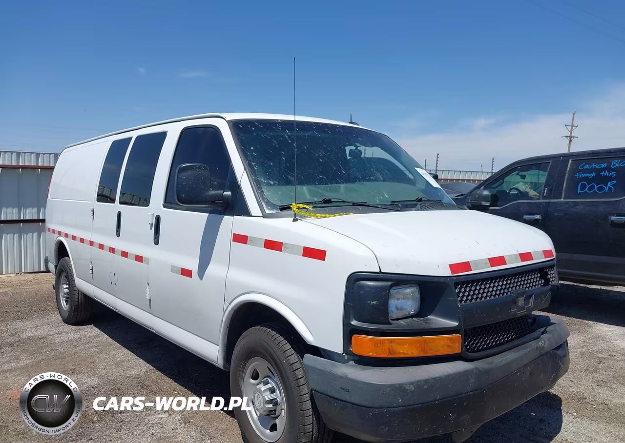 2015 Chevrolet Express 3500 Work Van – zdjęcie 1 z 16
