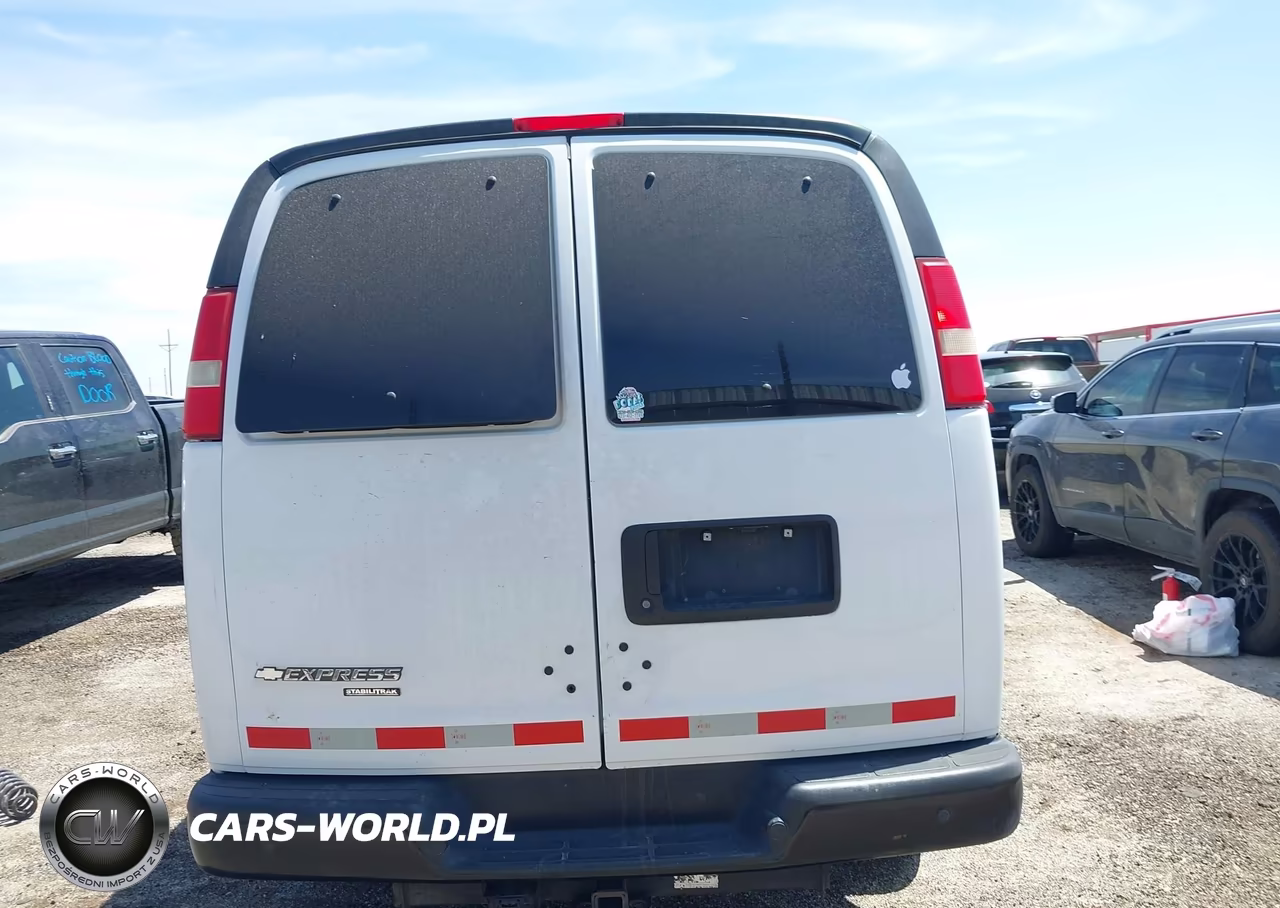 2015 Chevrolet Express 3500 Work Van VIN:1GCZGUCG5F1149834 - 16