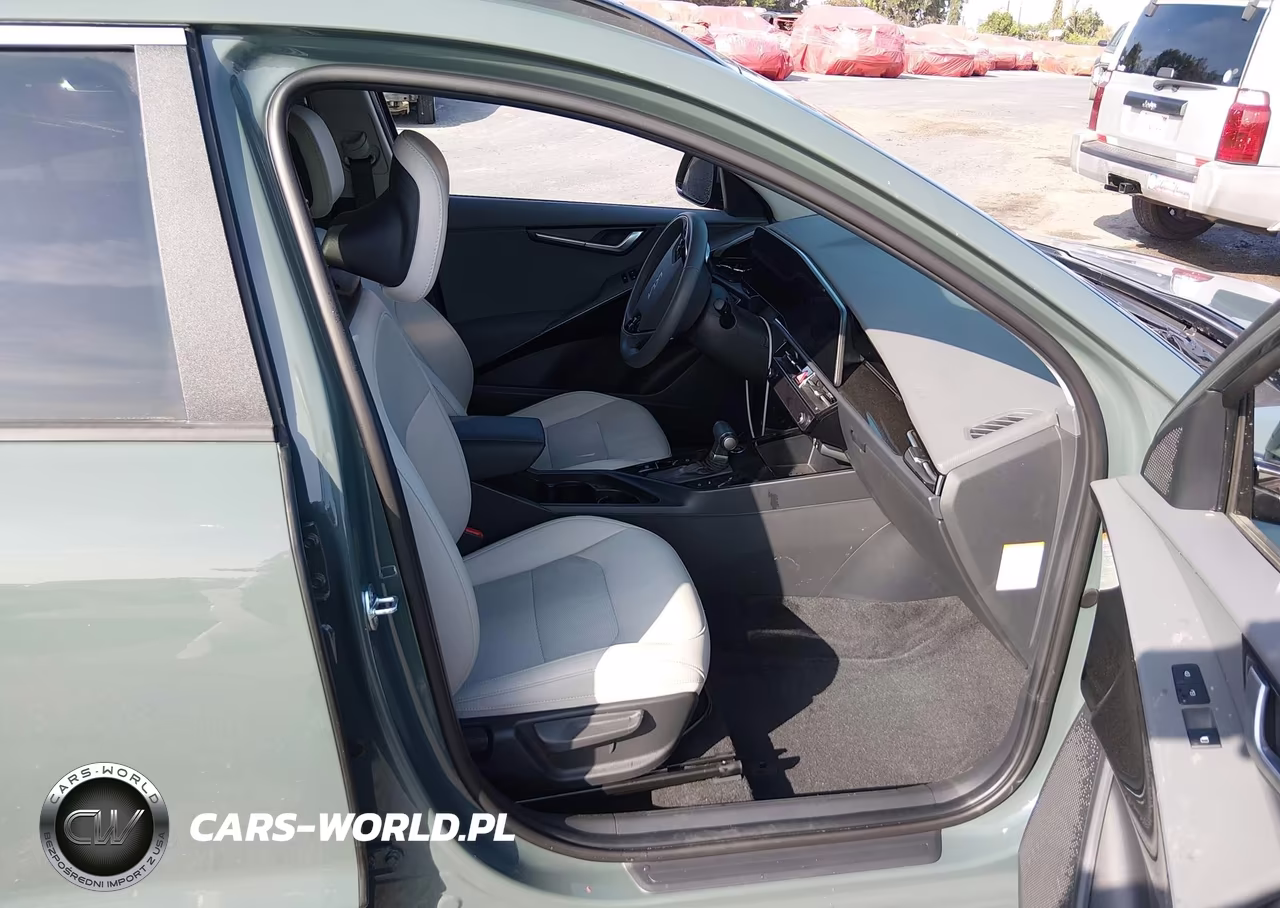 2025 Kia Niro Ex Touring VIN:KNDCR3LE6S5238212 - 5