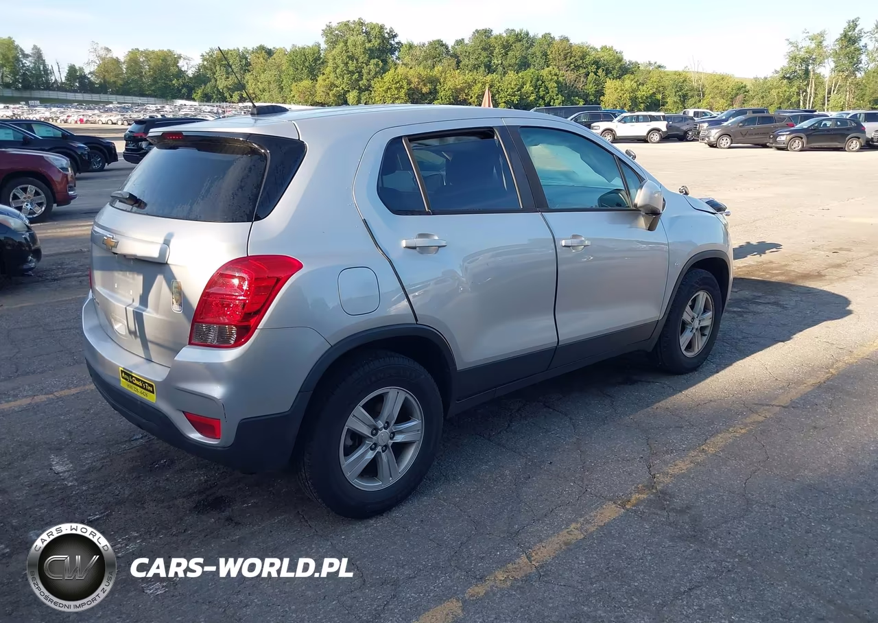 2020 Chevrolet Trax Awd Ls VIN:3GNCJNSBXLL125771 - 4