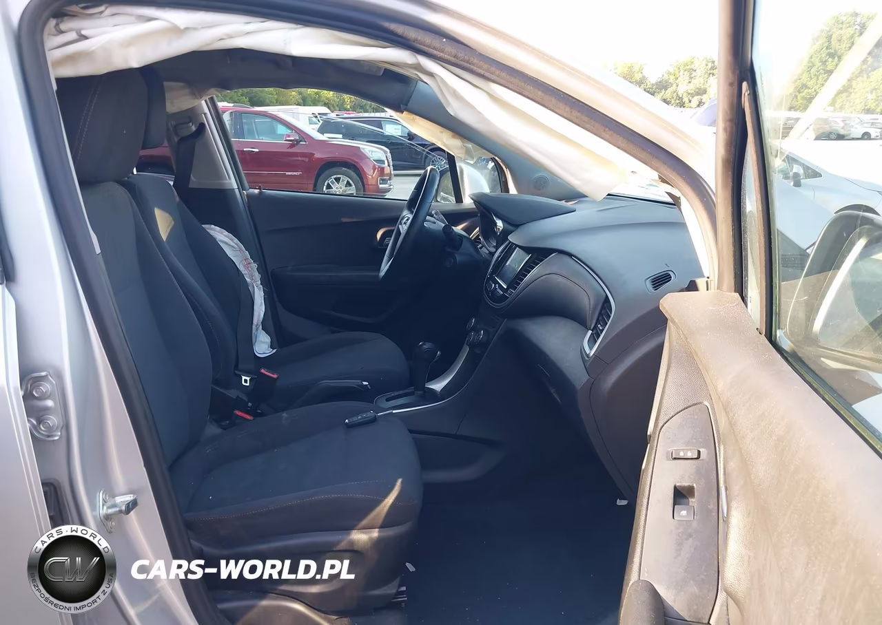2020 Chevrolet Trax Awd Ls VIN:3GNCJNSBXLL125771 - 5