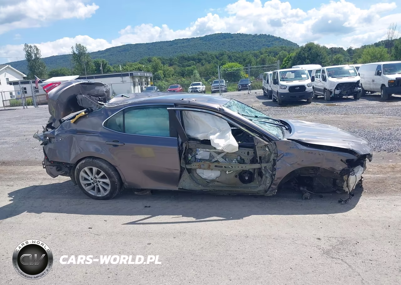 2022 Toyota Camry Le VIN:4T1C11AK1NU663671 - 12