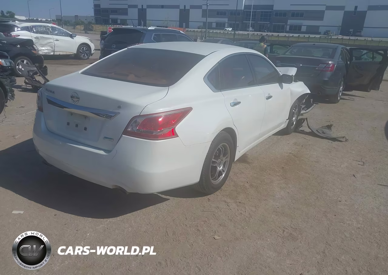 2013 Nissan Altima 2.5 S VIN:1N4AL3AP7DN522048 - 4