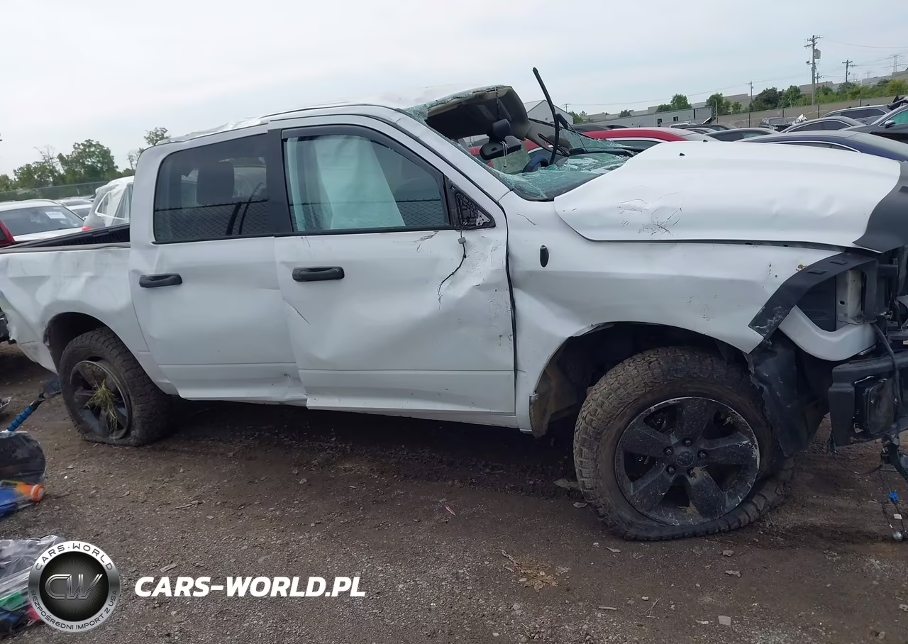 2015 Ram 1500 Express VIN:3C6RR7KT5FG660902 - 13