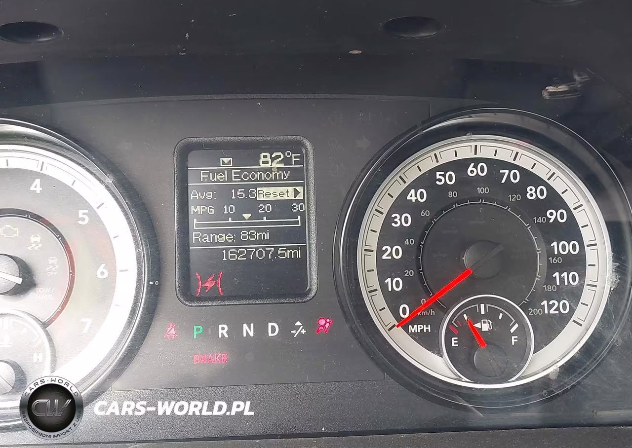 2015 Ram 1500 Express VIN:3C6RR7KT5FG660902 - 15