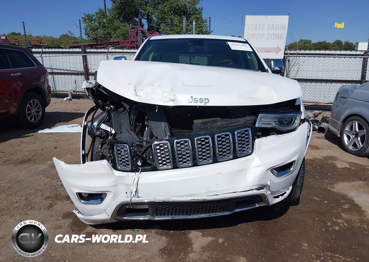 2020 Jeep Grand Cherokee Overland 4X4 VIN:1C4RJFCG9LC375890 - 12
