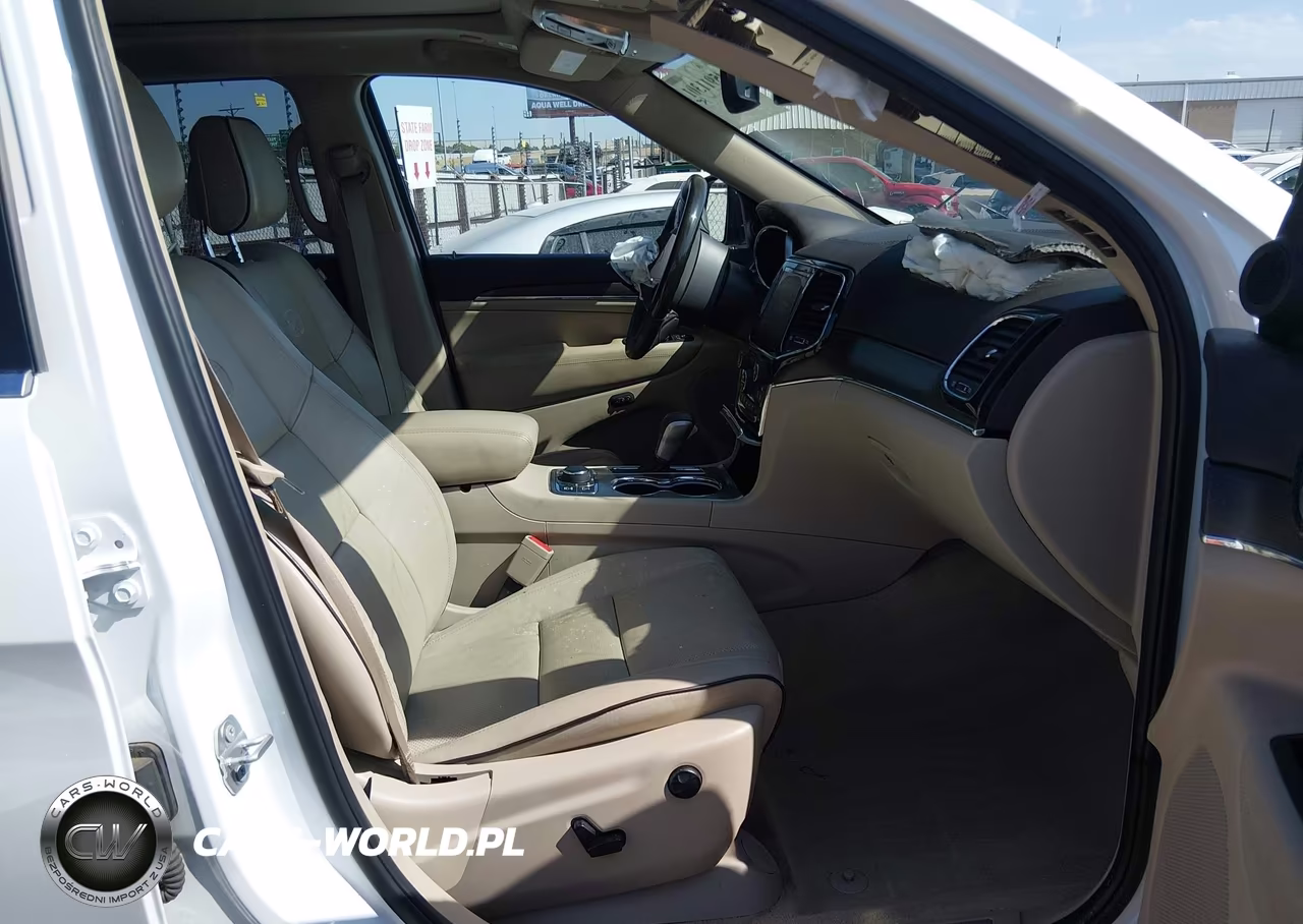2020 Jeep Grand Cherokee Overland 4X4 VIN:1C4RJFCG9LC375890 - 5