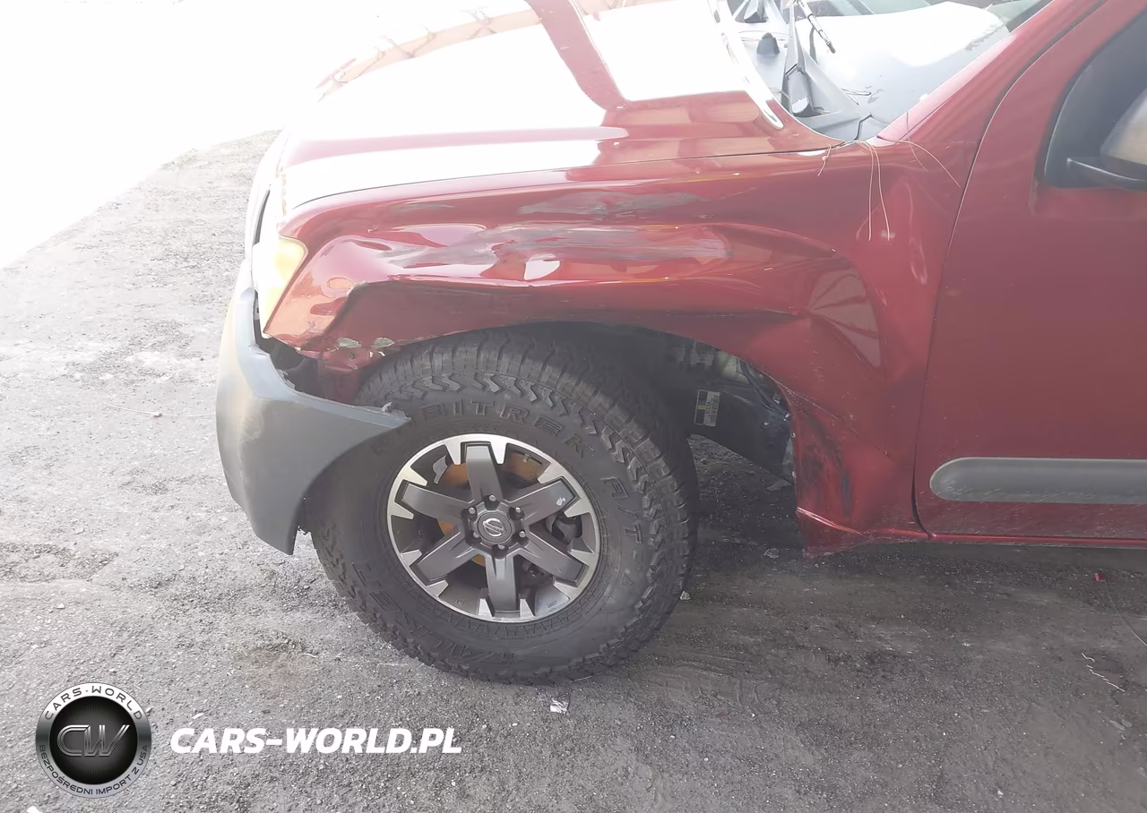 2015 Nissan Xterra Pro-4X VIN:5N1AN0NW5FN660738 - 6