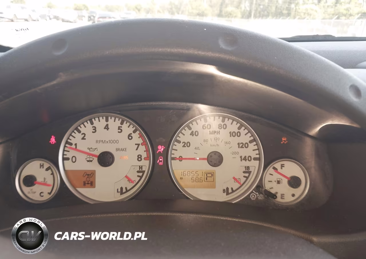 2015 Nissan Xterra Pro-4X VIN:5N1AN0NW5FN660738 - 7