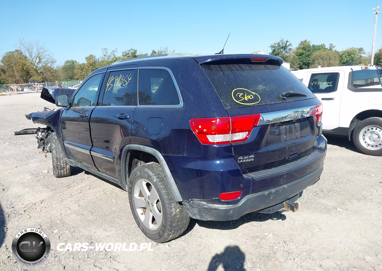 2012 Jeep Grand Cherokee Laredo VIN:1C4RJFAG2CC226837 - 3