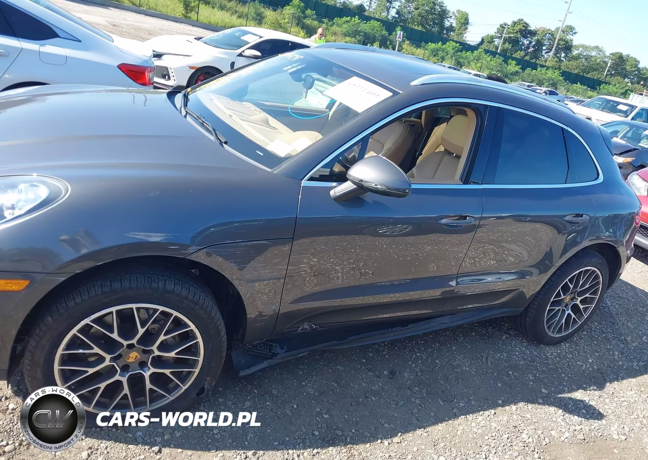 2016 Porsche Macan S VIN:WP1AB2A55GLB55624 - 14