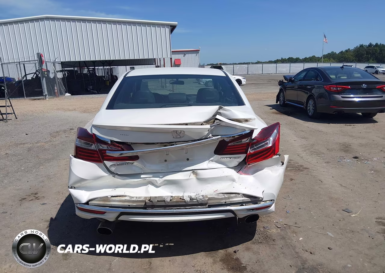 2017 Honda Accord Sport VIN:1HGCR2F52HA026866 - 16