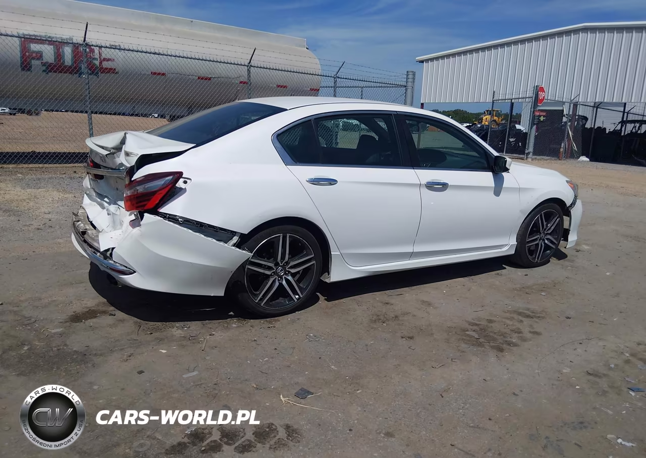 2017 Honda Accord Sport VIN:1HGCR2F52HA026866 - 4