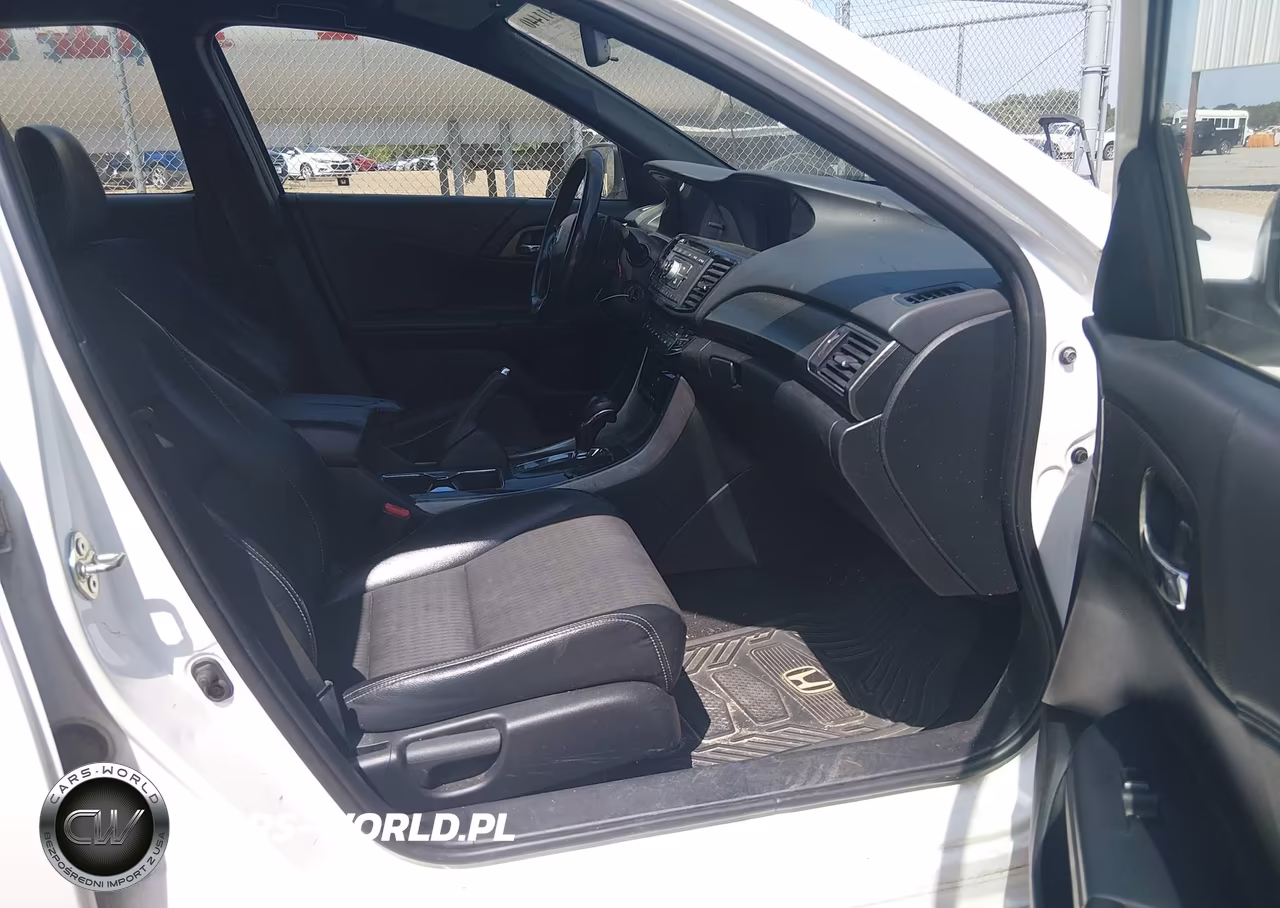2017 Honda Accord Sport VIN:1HGCR2F52HA026866 - 5