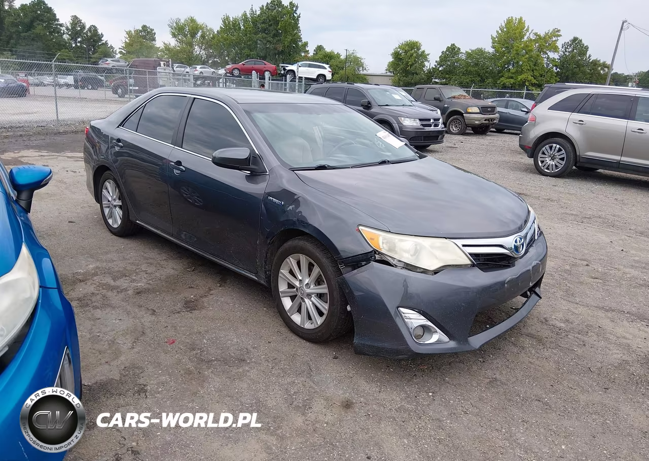 2014 Toyota Camry Hybrid Xle – zdjęcie 1 z 16