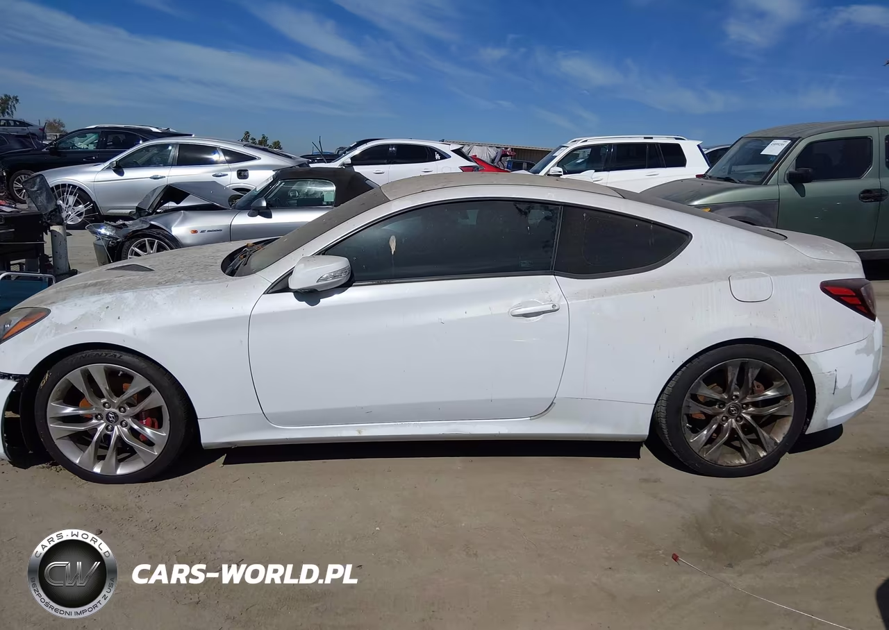 2014 Hyundai Genesis 3.8 R-Spec VIN:KMHHU6KJ6EU120011 - 14