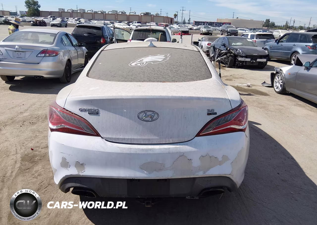2014 Hyundai Genesis 3.8 R-Spec VIN:KMHHU6KJ6EU120011 - 16