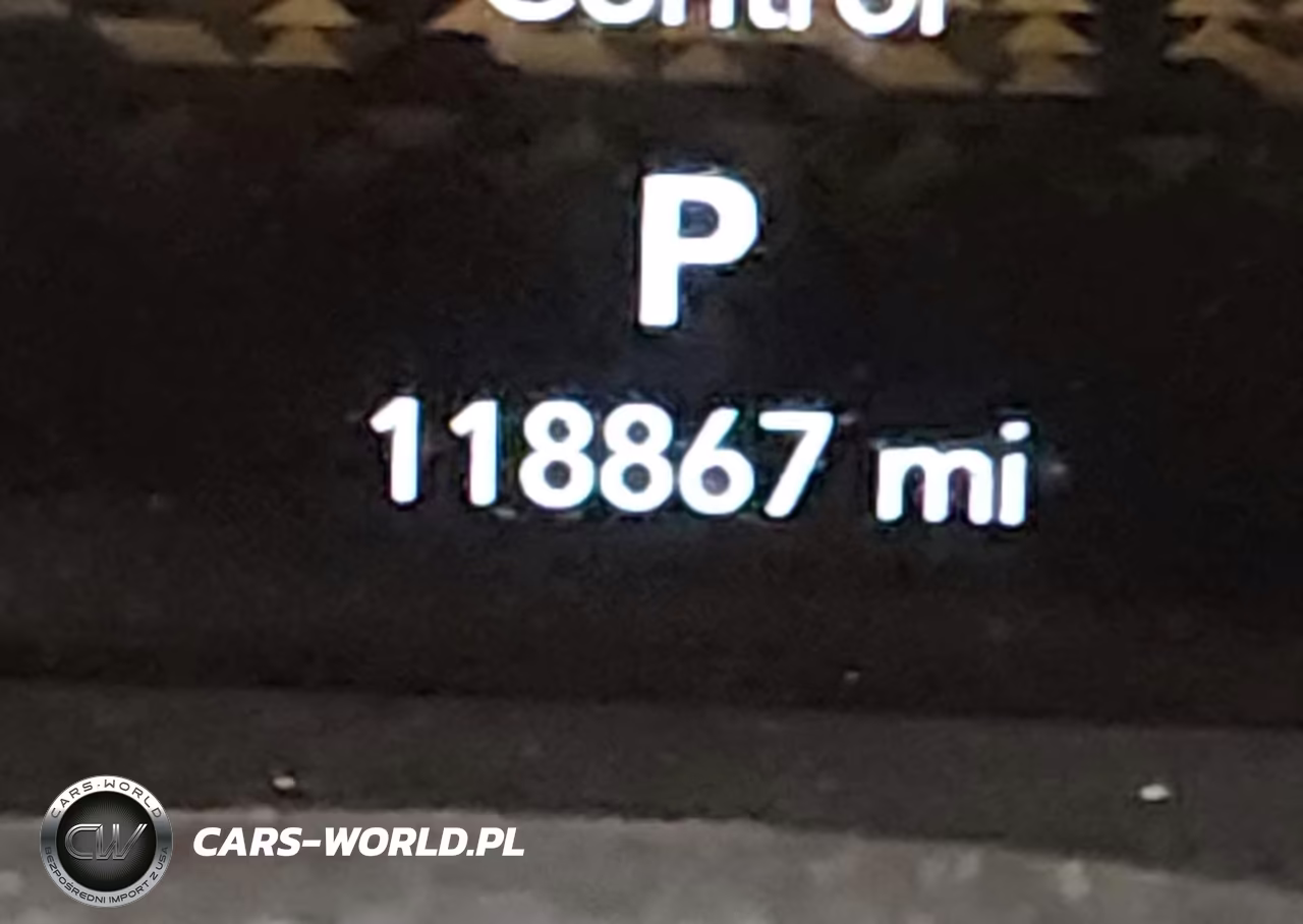 2018 Jeep Wrangler Unlimited Sahara VIN:1C4HJXEG2JW291808 - 15
