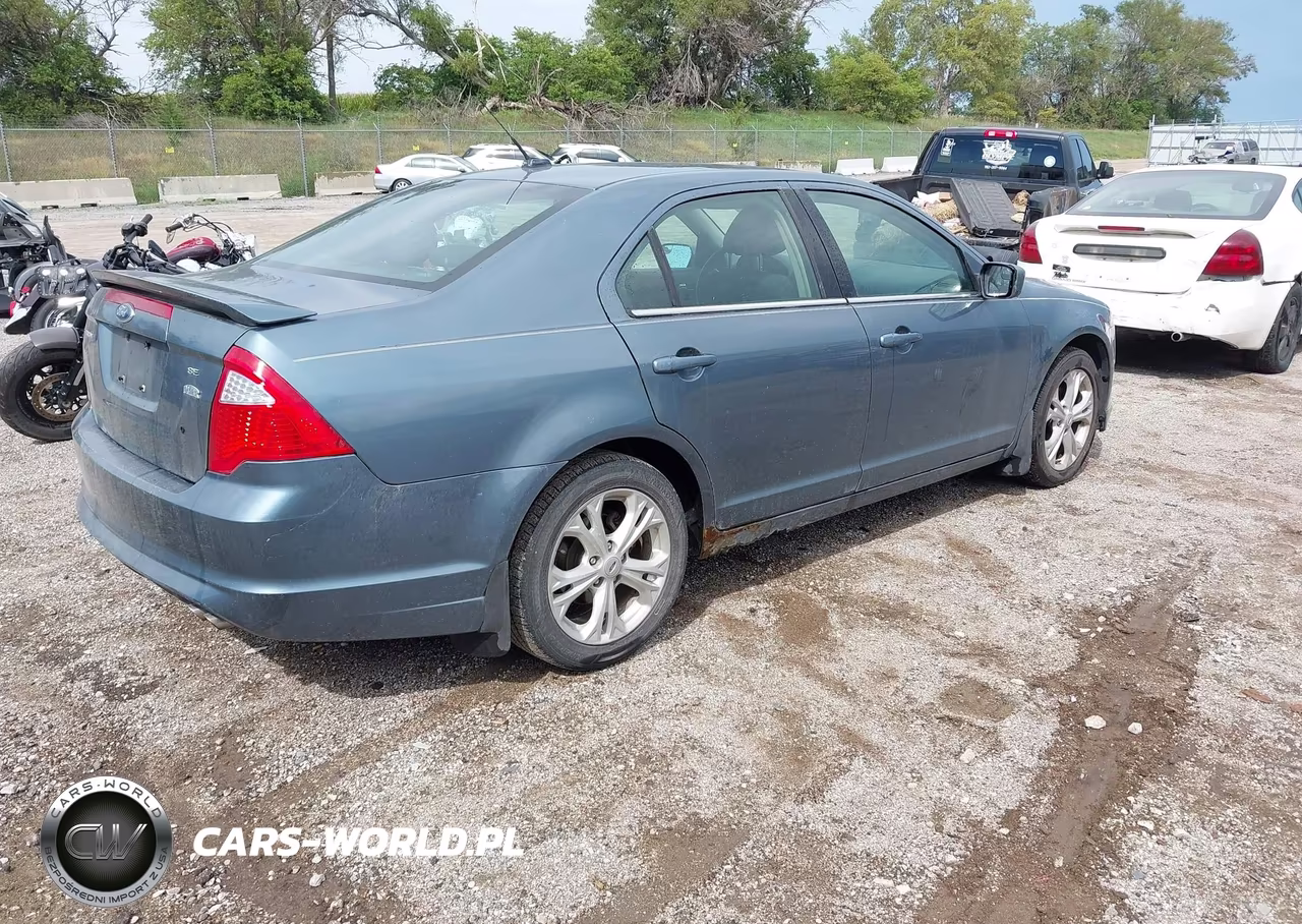 2012 Ford Fusion Se VIN:3FAHP0HA5CR176497 - 4