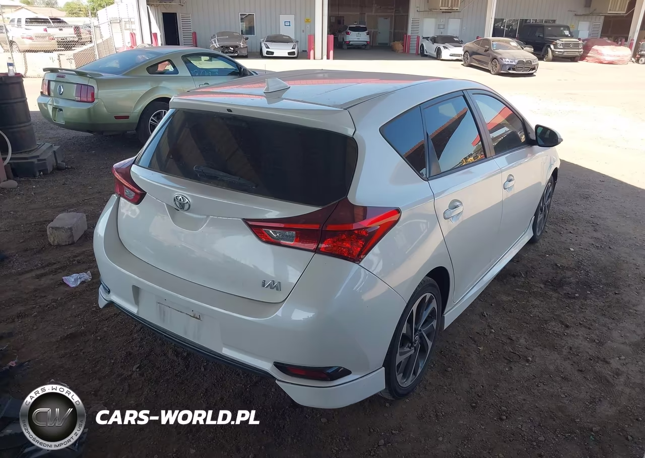 2018 Toyota Corolla Im VIN:JTNKARJE2JJ575390 - 4