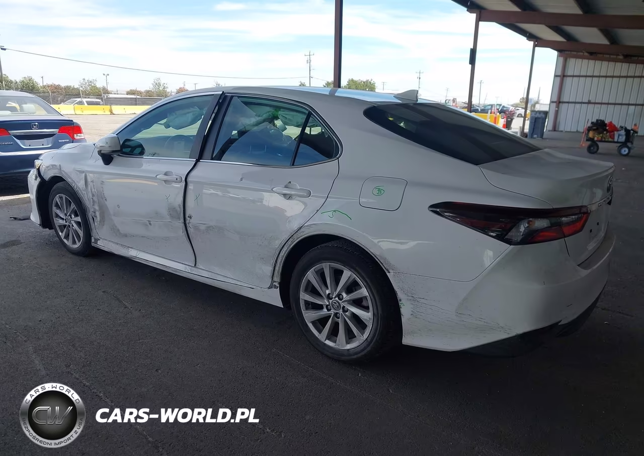 2023 Toyota Camry Le VIN:4T1C11AK3PU820605 - 3