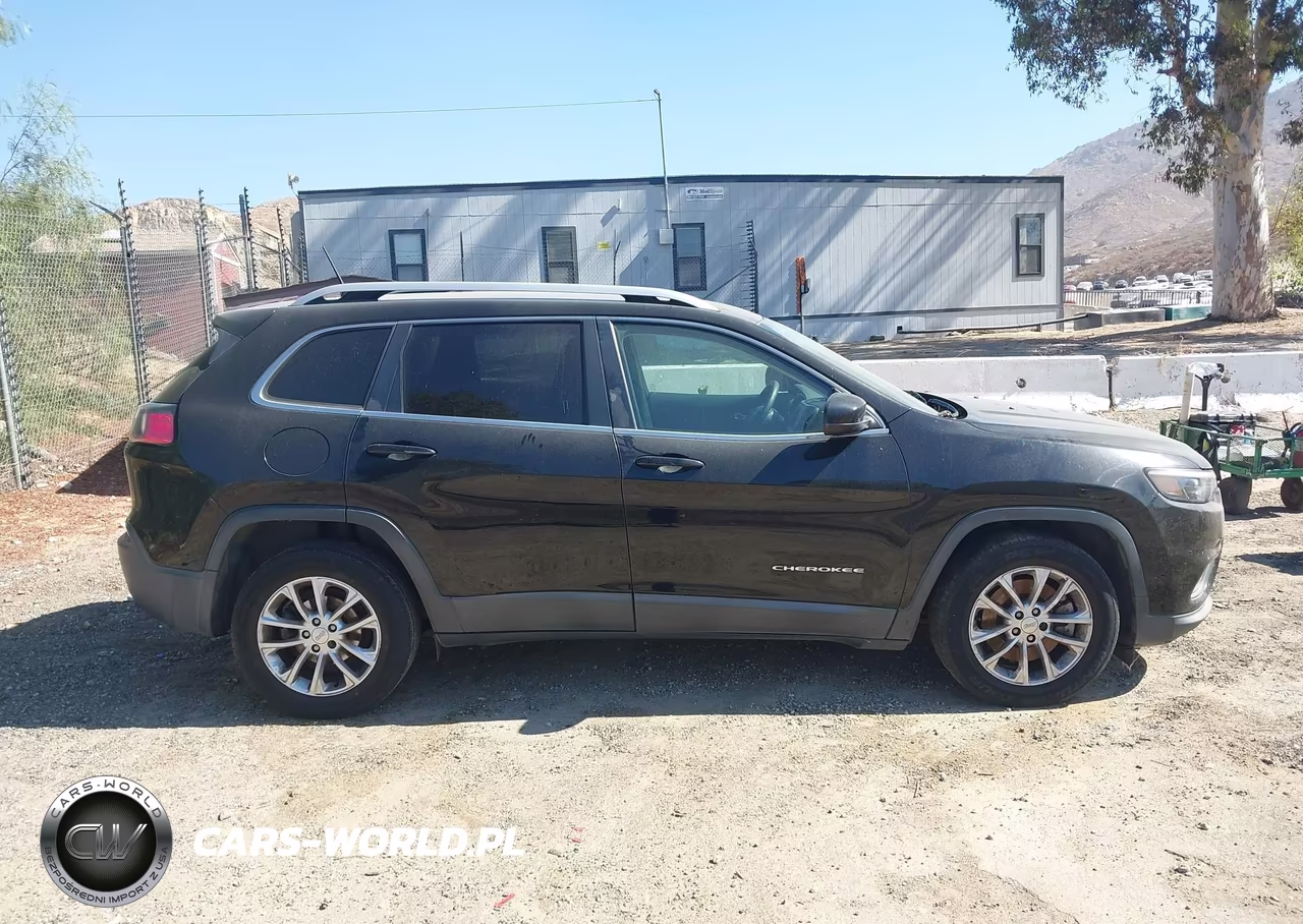 2019 Jeep Cherokee Latitude Fwd VIN:1C4PJLCB2KD134580 - 13