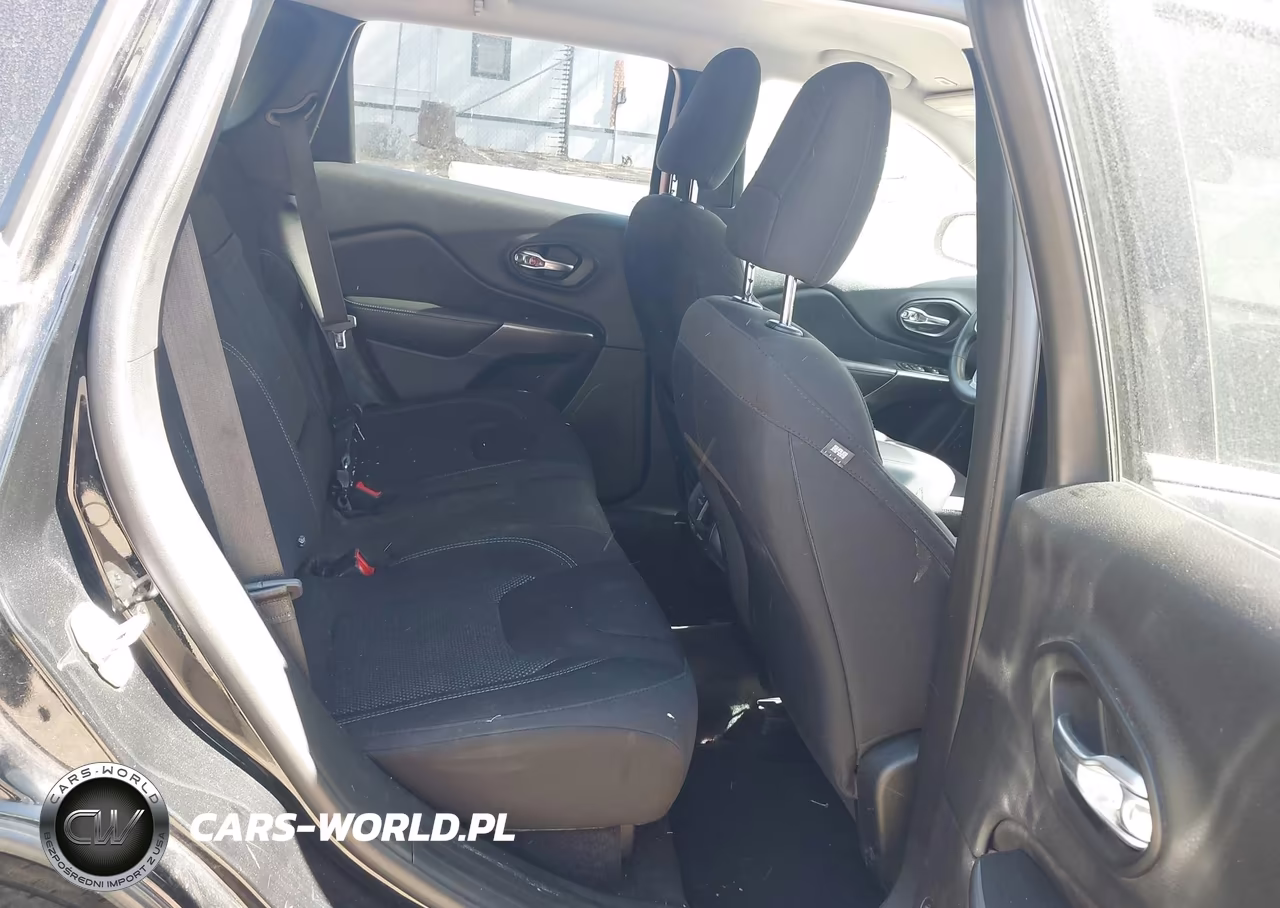 2019 Jeep Cherokee Latitude Fwd VIN:1C4PJLCB2KD134580 - 8