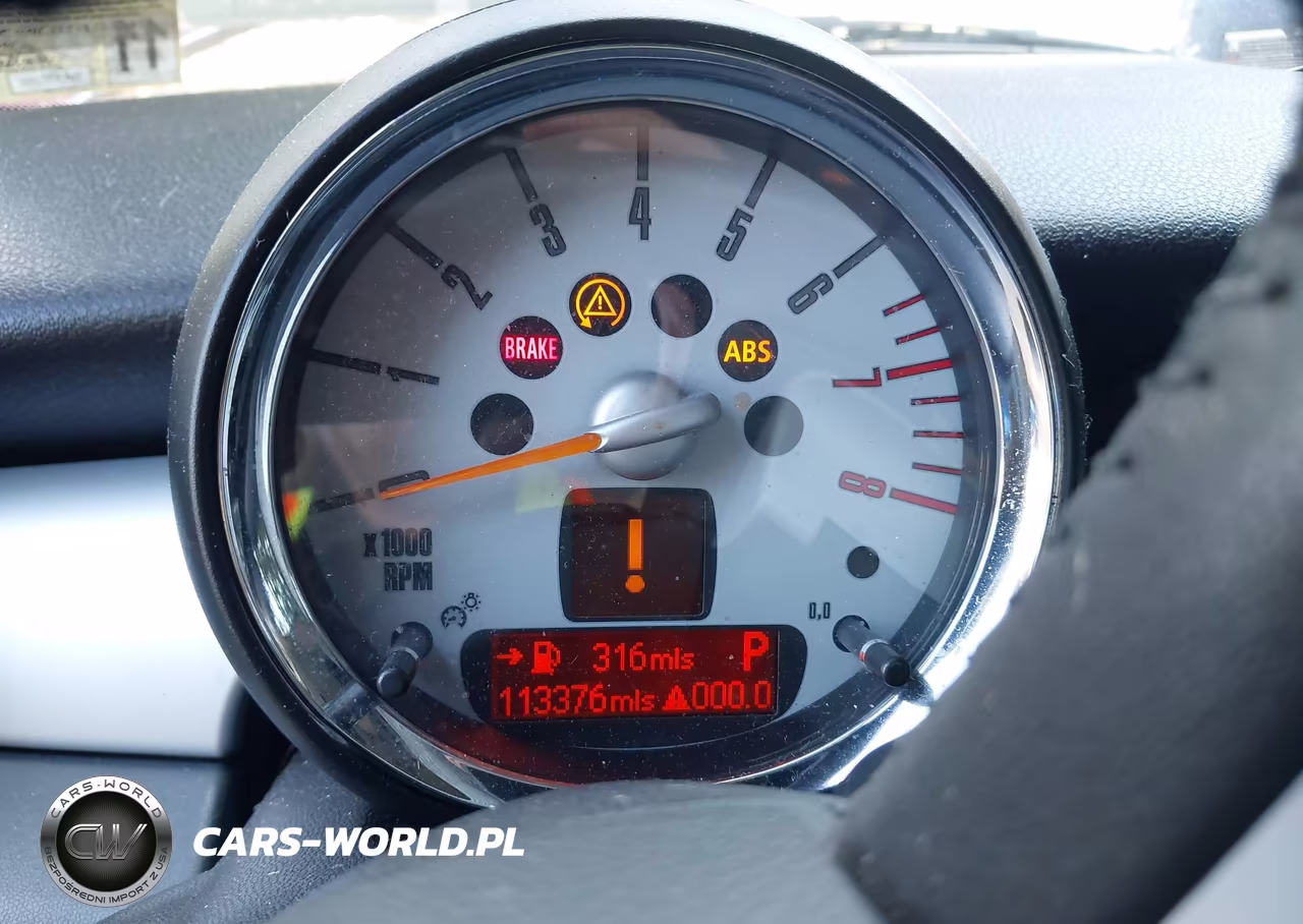 2008 Mini Cooper Hardtop VIN:WMWMF33518TT59891 - 7