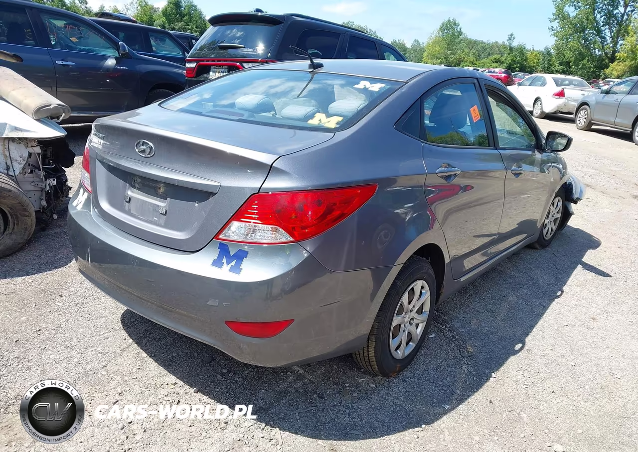 2014 Hyundai Accent Gls VIN:KMHCT4AE1EU686809 - 4