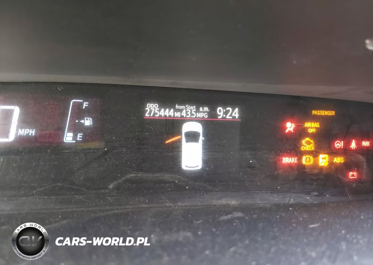 2016 Toyota Prius C One VIN:JTDKDTB31G1128175 - 16