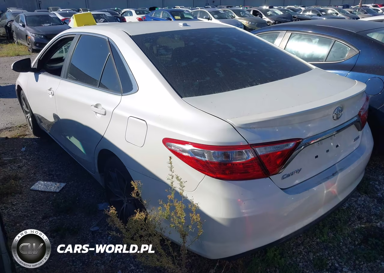 2017 Toyota Camry Xse VIN:4T1BF1FK9HU416585 - 3