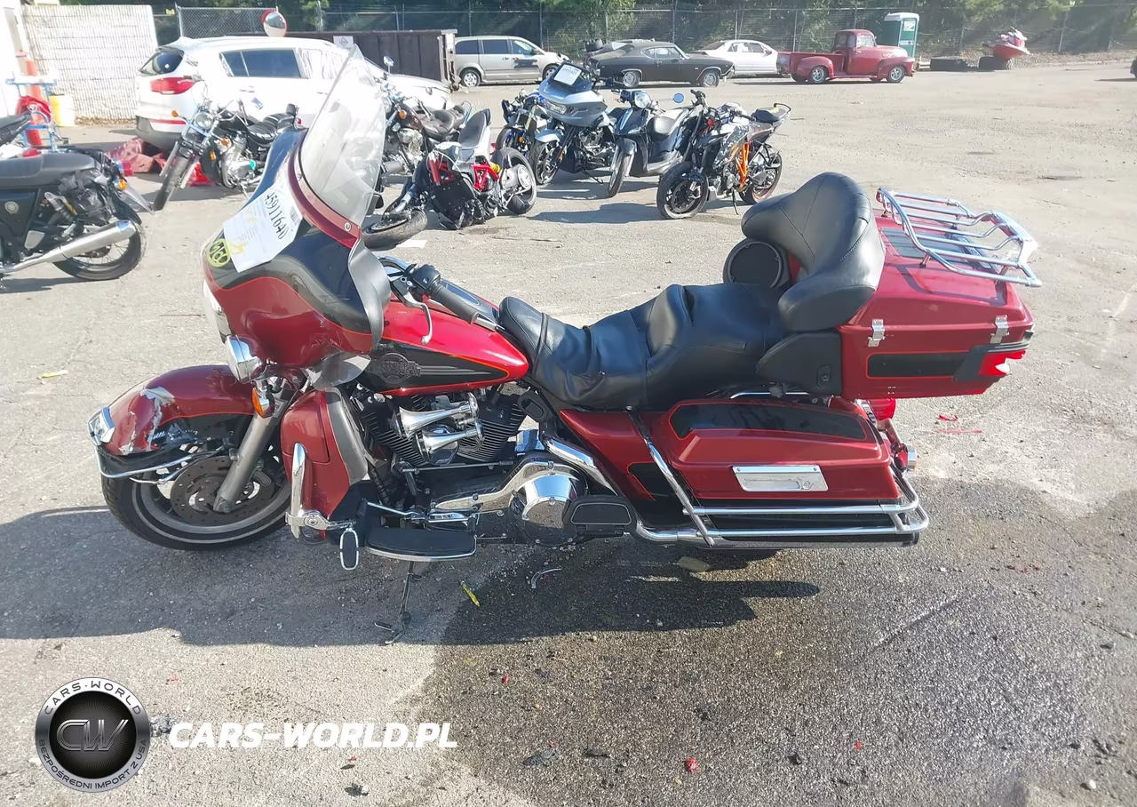2006 Harley-Davidson Flhtcui VIN:1HD1FCW156Y637804 - 9