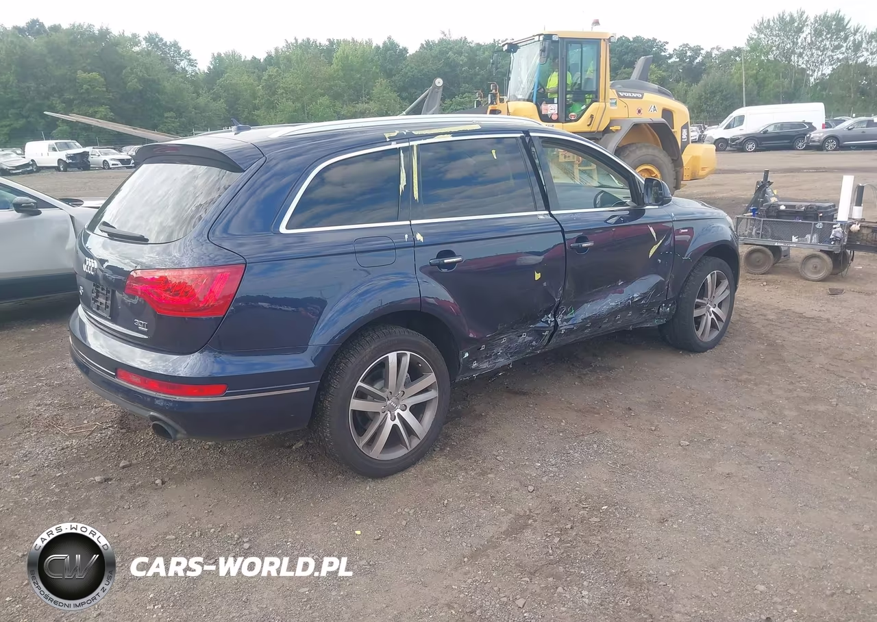2014 Audi Q7 3.0T Premium VIN:WA1LGAFE8ED018452 - 4