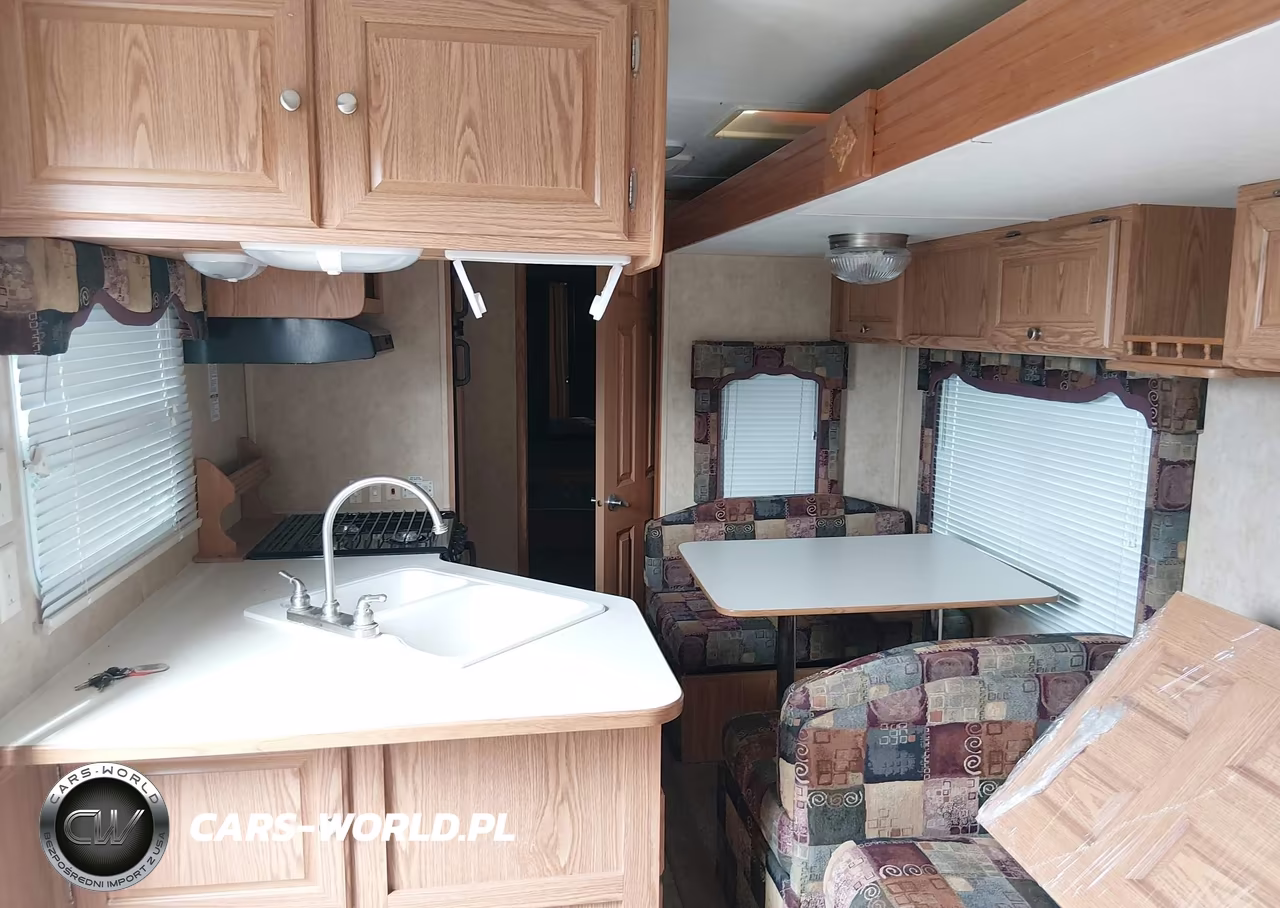 2005 Pilgrim International 383 La VIN:5L4TP382553006083 - 8
