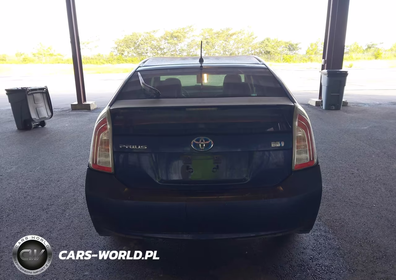 2013 Toyota Prius Two VIN:JTDKN3DU6D0351736 - 16