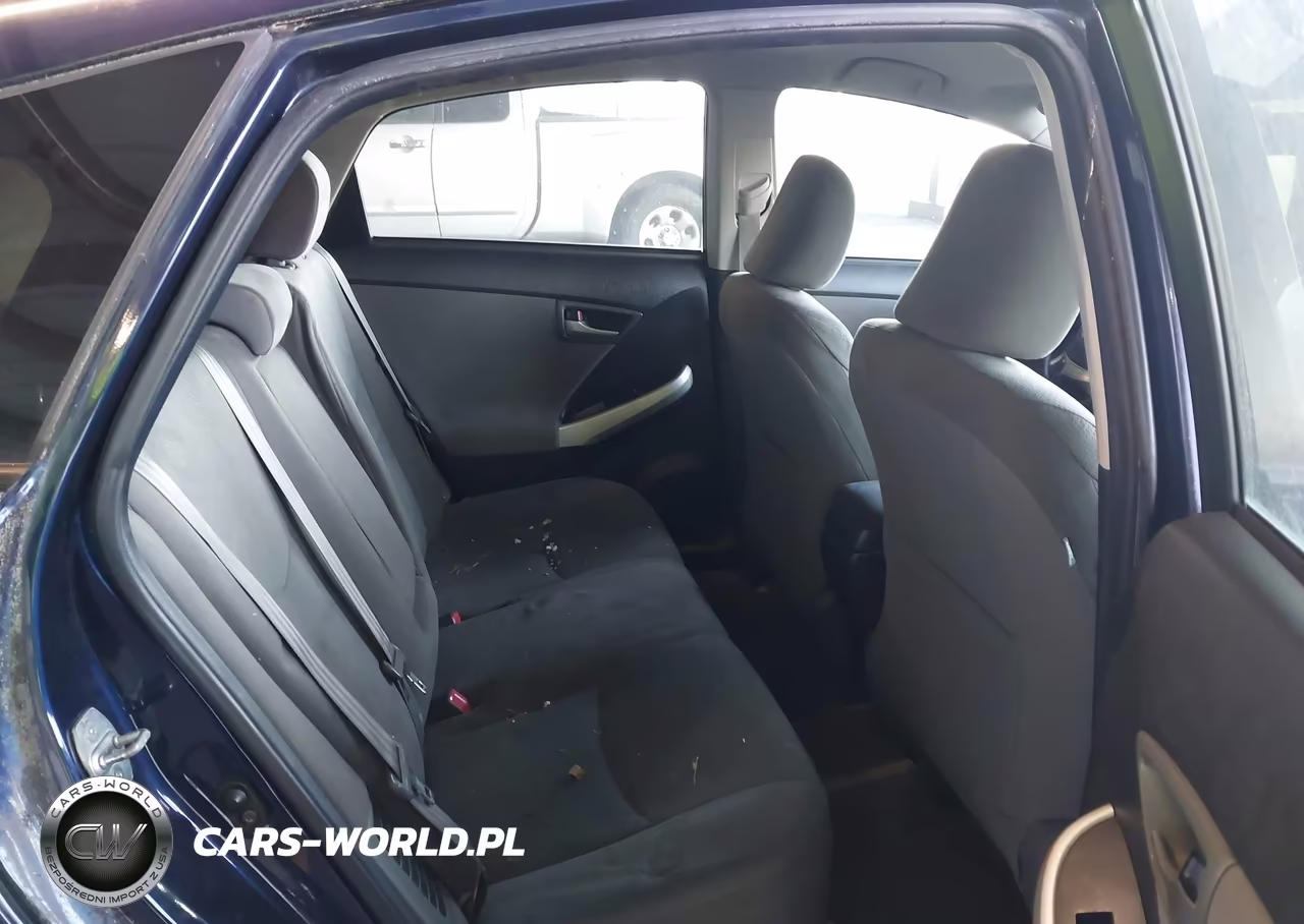 2013 Toyota Prius Two VIN:JTDKN3DU6D0351736 - 8
