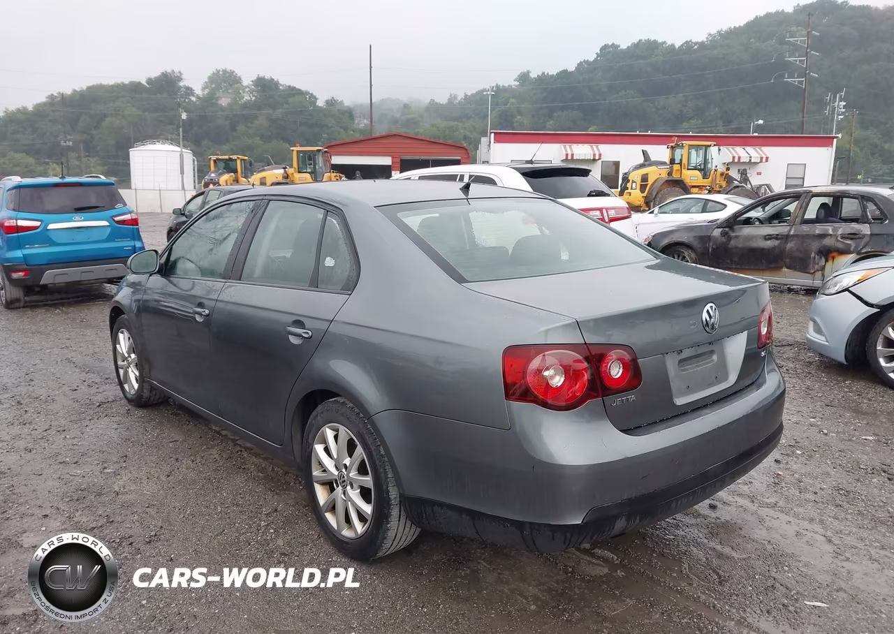 2010 Volkswagen Jetta Limited Edition VIN:3VWAZ7AJ4AM094518 - 3