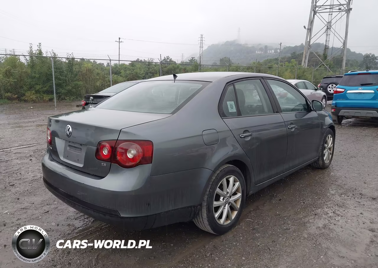 2010 Volkswagen Jetta Limited Edition VIN:3VWAZ7AJ4AM094518 - 4