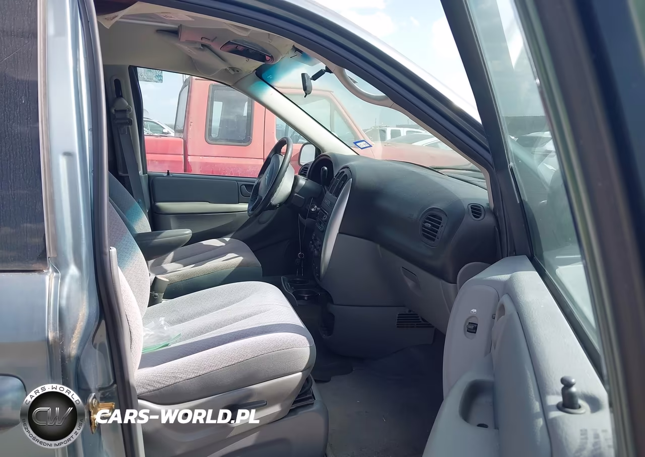 2006 Chrysler Town & Country Touring VIN:2A4GP54L76R858389 - 5