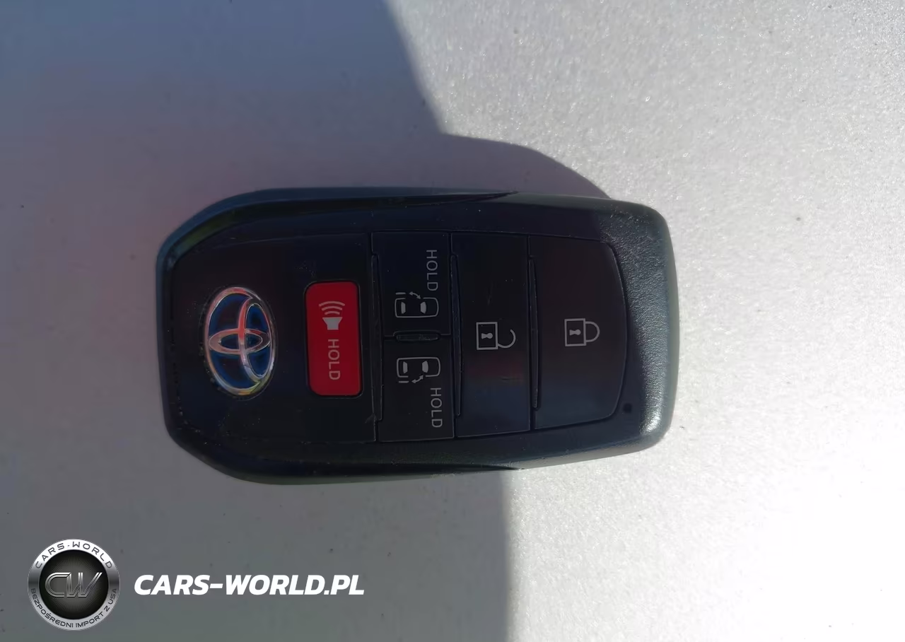 2021 Toyota Sienna Le VIN:5TDBRKEC4MS073310 - 11