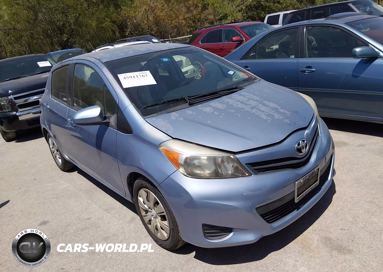 2013 Toyota Yaris Le