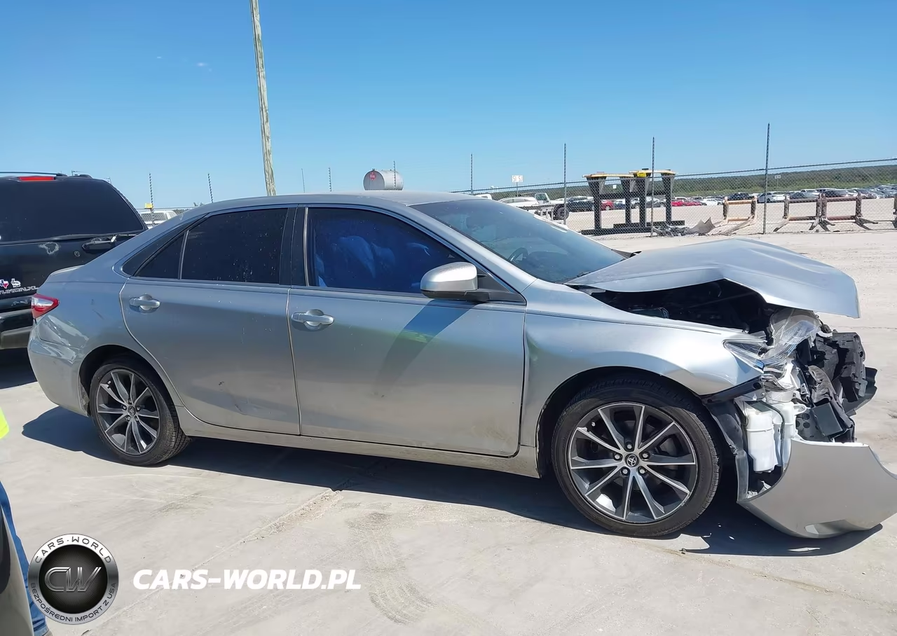 2016 Toyota Camry Xse VIN:4T1BF1FK7GU157920 - 14